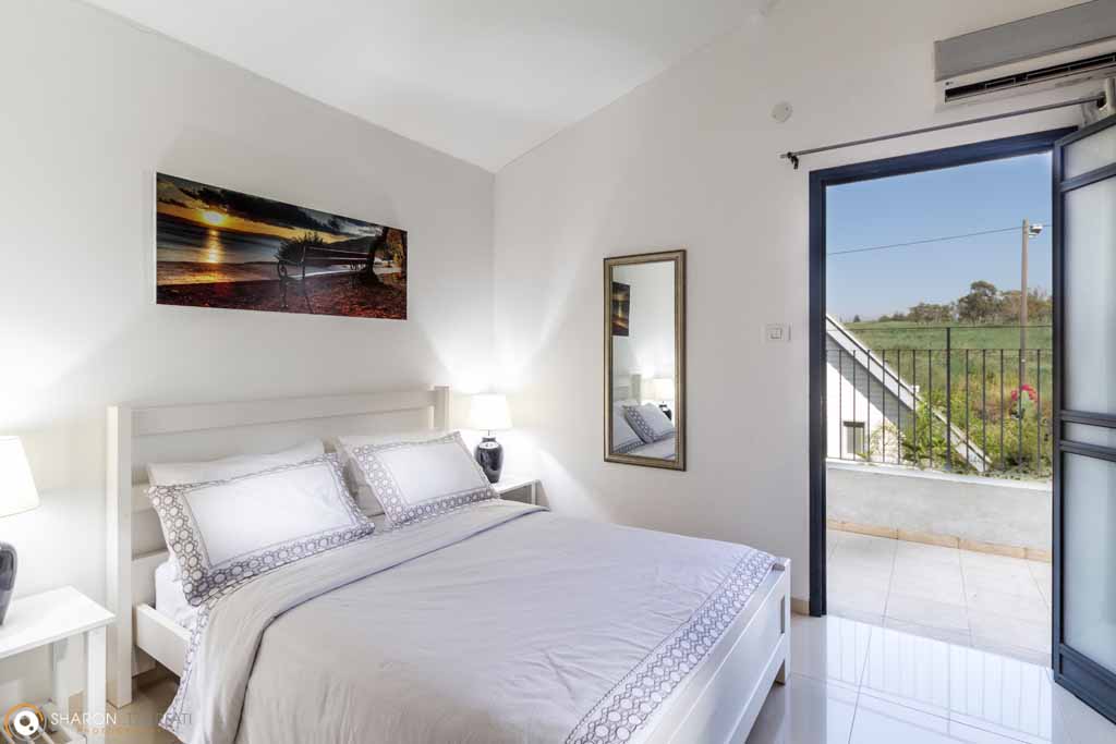 מיטה זוגית רומנטית בסוויטה